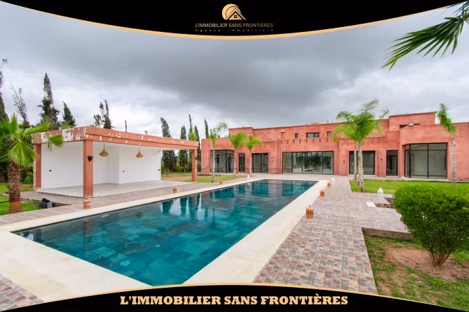 Villa privée à vendre sur la Route de Fès, Marrakech – 5 000 m² de terrain / 1 000 m² habitables