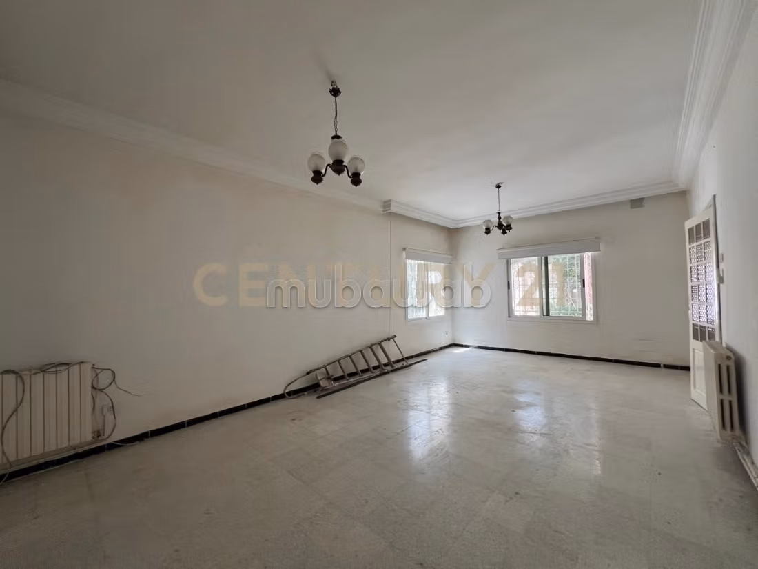 À VENDRE – Villa à rénover à Cité Ennozha