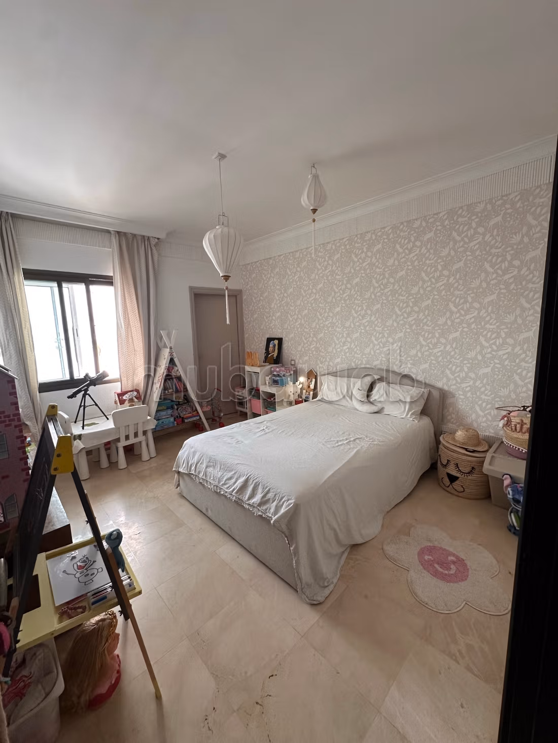 Appartement en location à Anfa.
3 pièces confortables.
Cheminée et concierge — 5