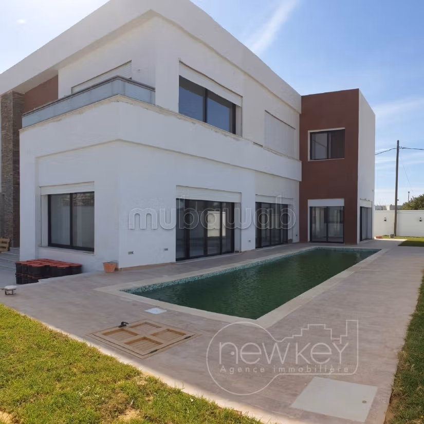 Villa neuve à la soukra