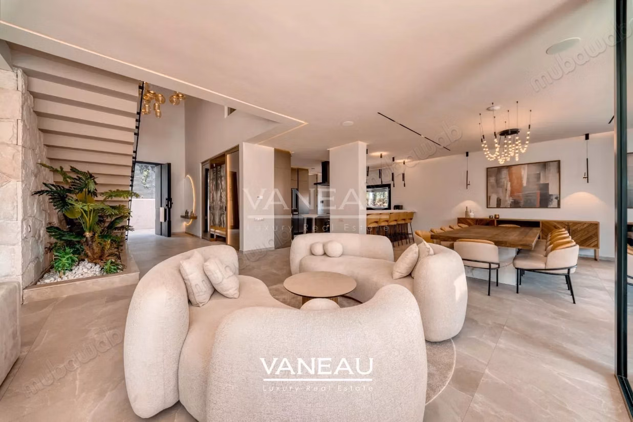 Villa contemporaine avec piscine et vue sur l’Atlas