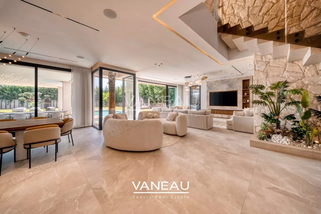 Villa contemporaine avec piscine et vue sur l’Atlas