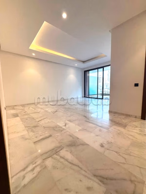 Louez cet appartement à Casablanca Finance City. Surface totale 110 m². Prestation de conciergerie, air conditionné
