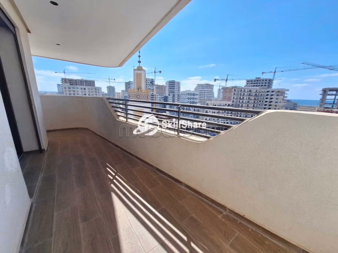 Nuovo studio con terrazza in affitto a Zenata con vista mare
