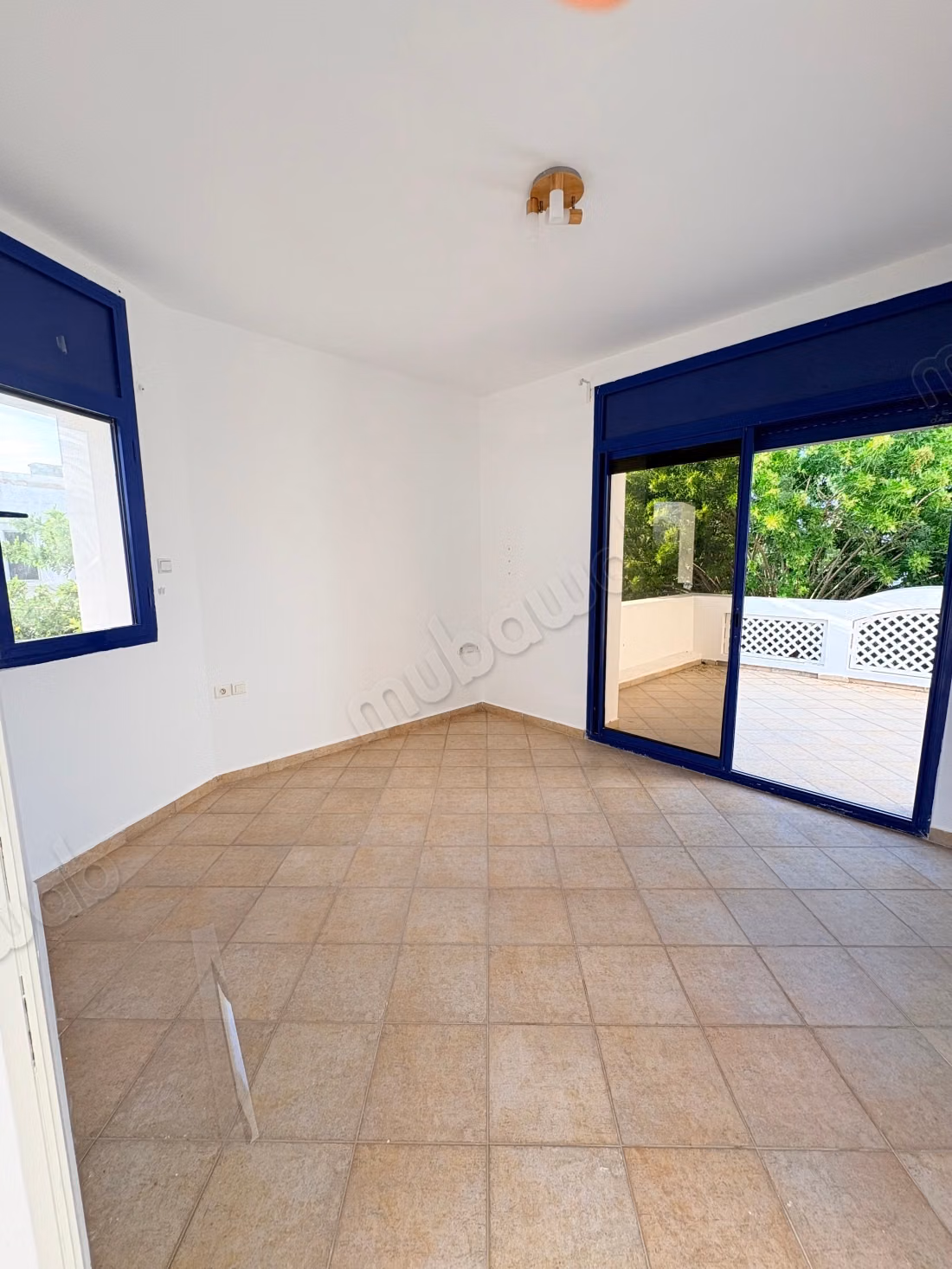 Bellissimo bungalow sulla spiaggia sicura di Skhirat