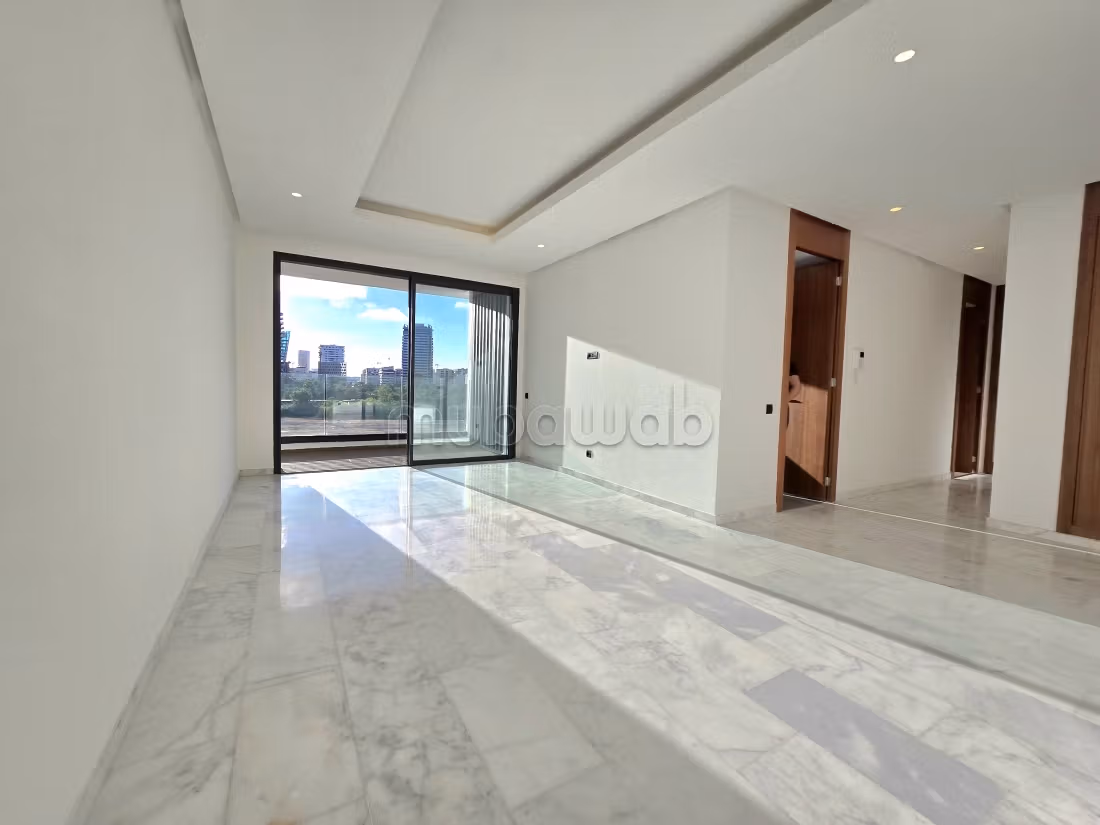 Bel appartement en location à Casablanca Finance City. 2 belles chambres. Belle terrasse et jardin — 6