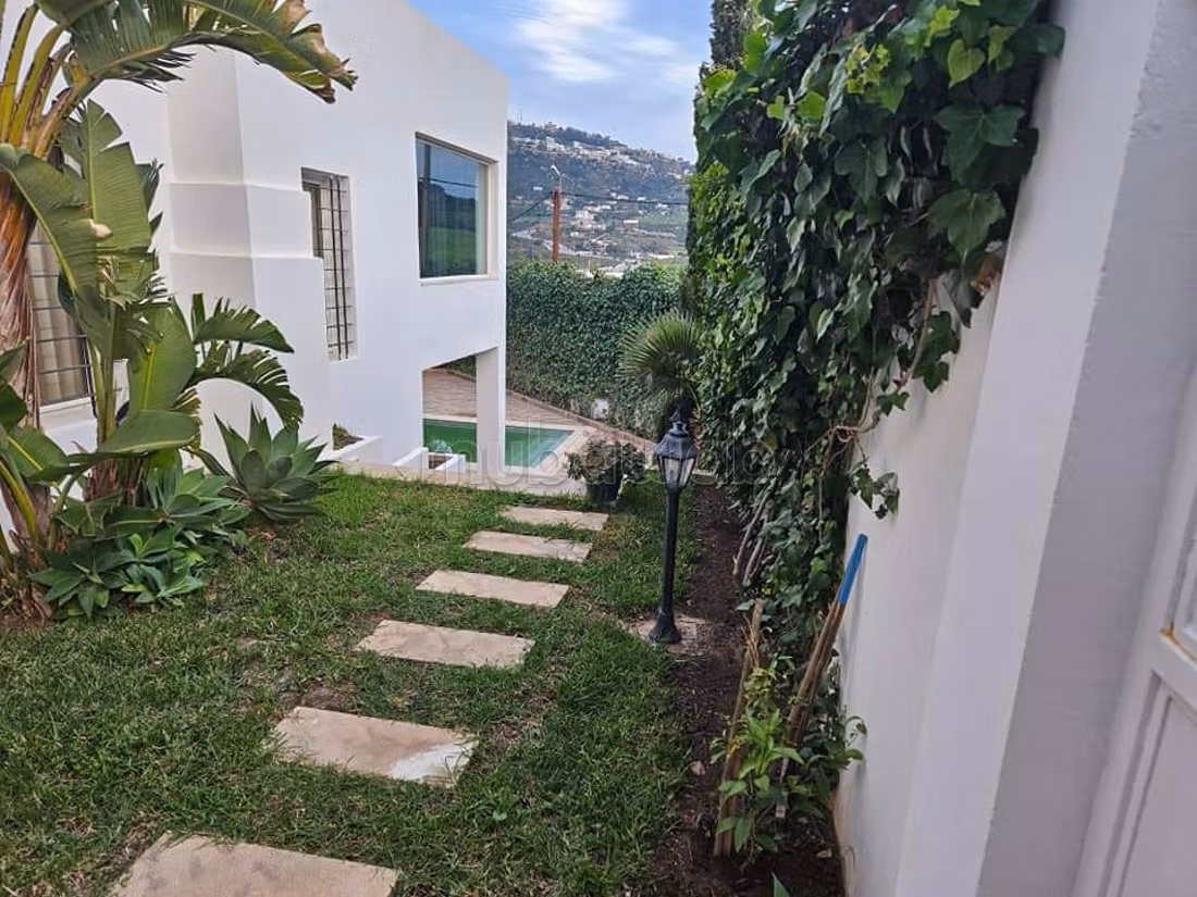 Villa Arredata Achakar