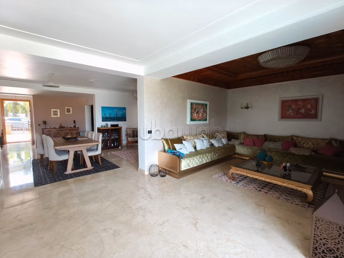Exceptional villa front golf for rent