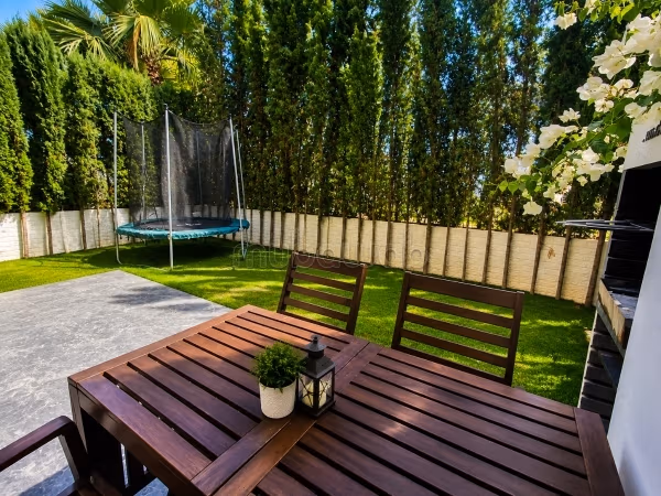 Magnificent Duplex 3 Bedroom with Garden