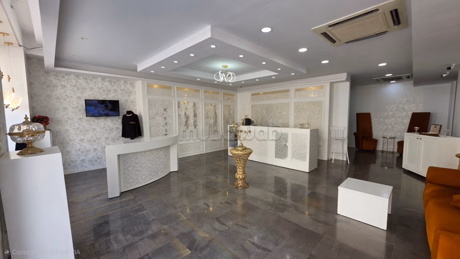 Local commercial au lac 1