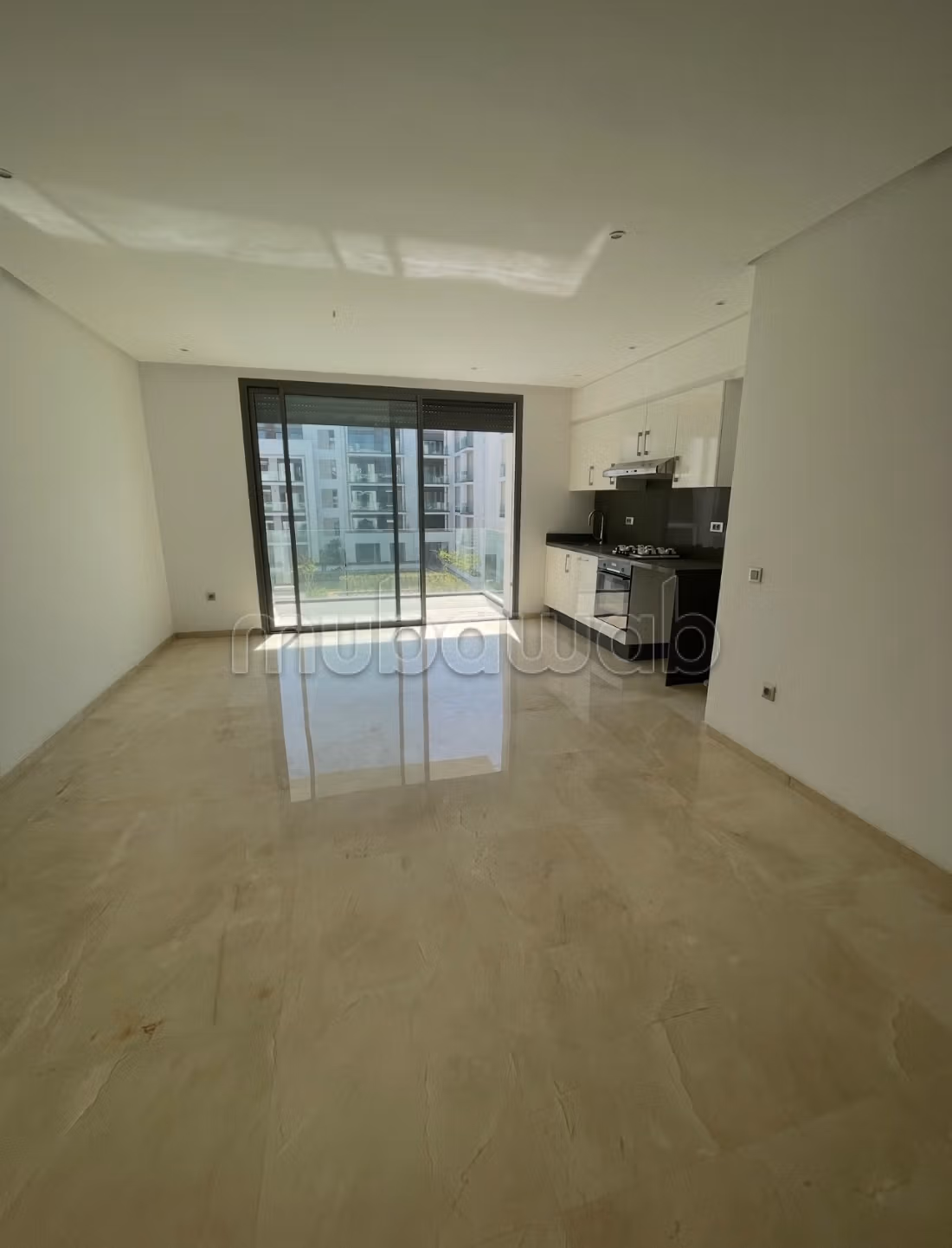 Location Appartement 1 Chambre Salon Vide – Résidence avec Piscine, Souissi Rabat