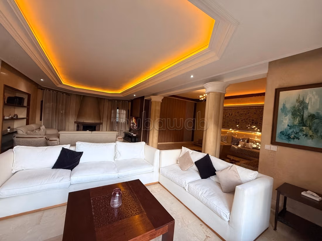 Luxe huis te huur in Star Hill. Oppervlakte 1500 m². Gestoffeerd