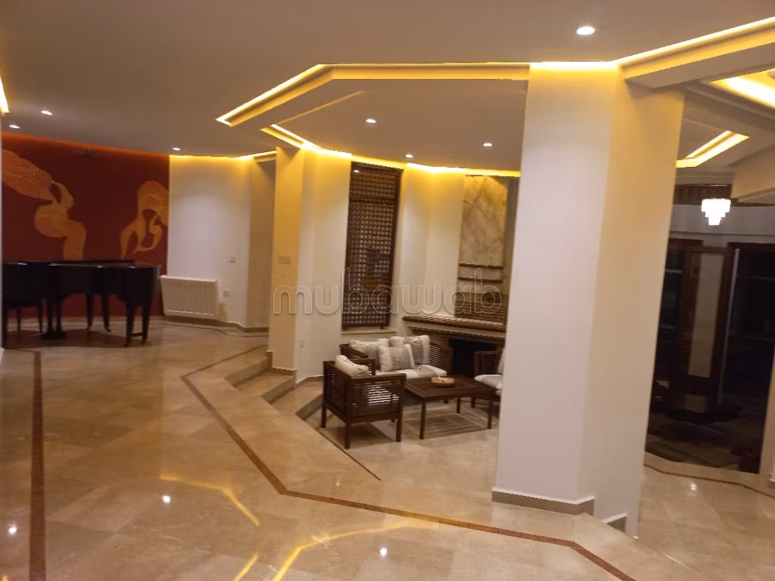 Luxe huis te huur in Star Hill. Oppervlakte 1500 m². Gestoffeerd