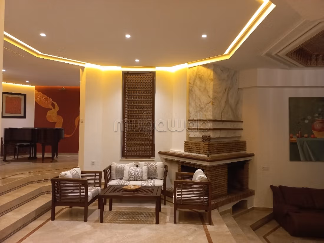 Luxe huis te huur in Star Hill. Oppervlakte 1500 m². Gestoffeerd