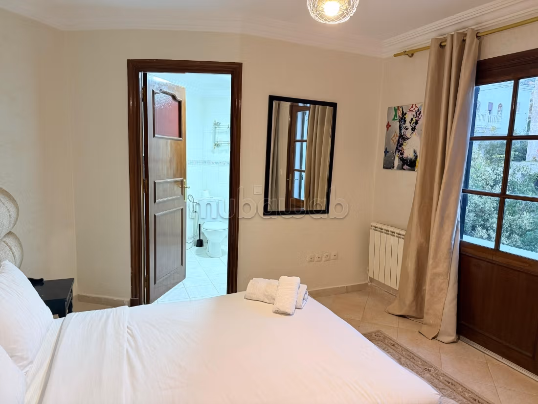 Luxe huis te huur in Star Hill. Oppervlakte 1500 m². Gestoffeerd