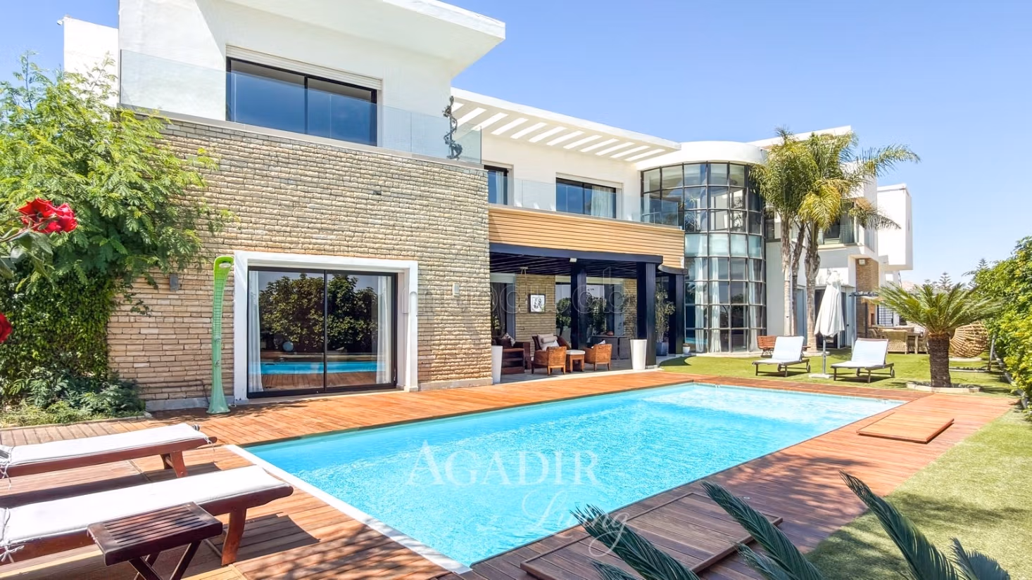 Exceptional Residence with Ocean Panorama