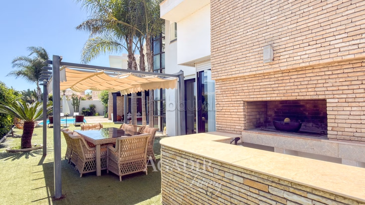 Exceptional Residence with Ocean Panorama
