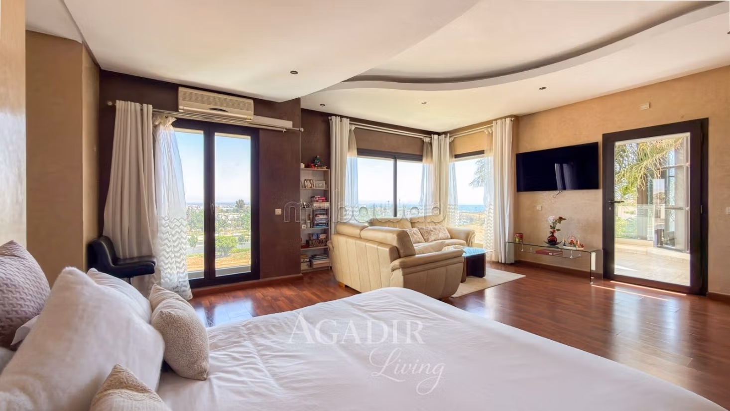 Exceptional Residence with Ocean Panorama
