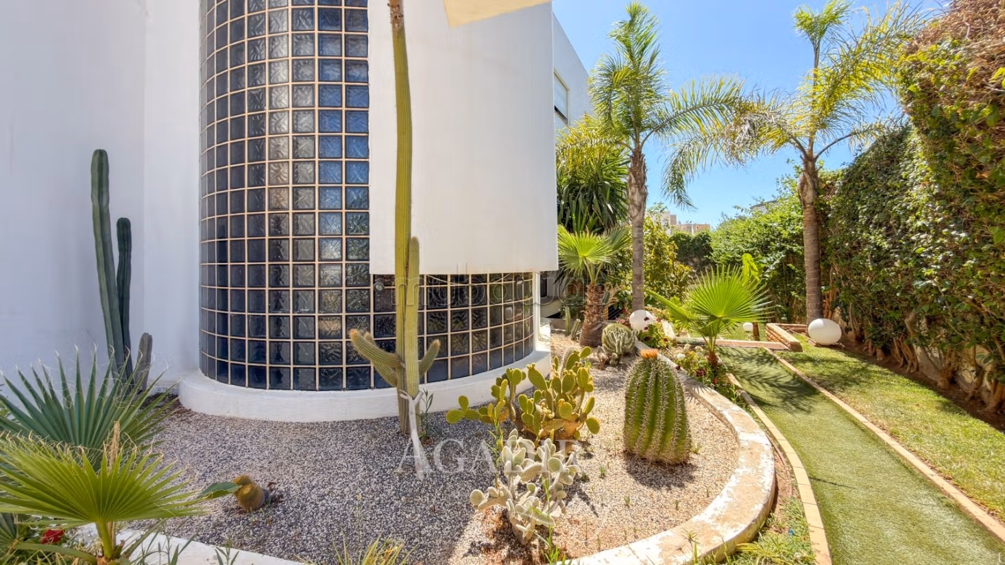 Exceptional Residence with Ocean Panorama