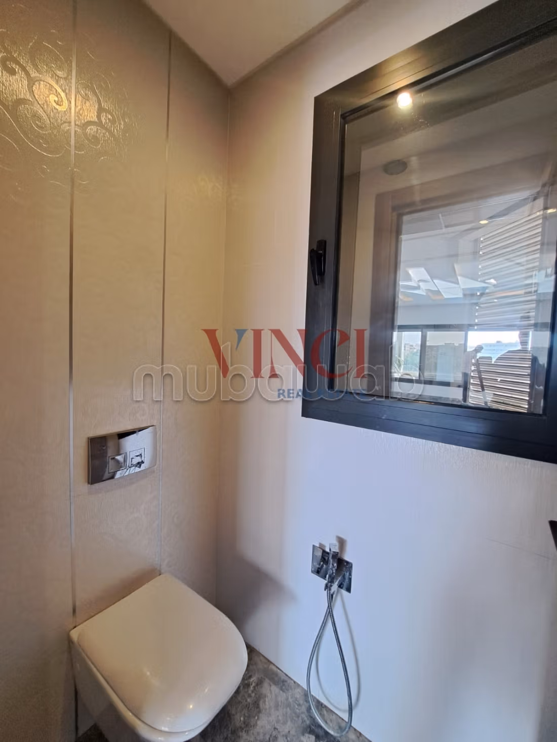 A VENDRE un Penthouse En S3 aux Berges du Lac 2