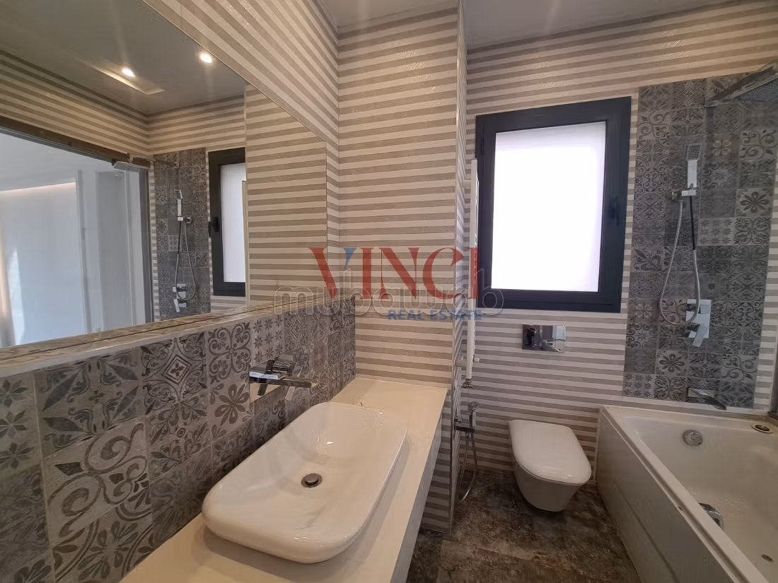 A VENDRE un Penthouse En S3 aux Berges du Lac 2