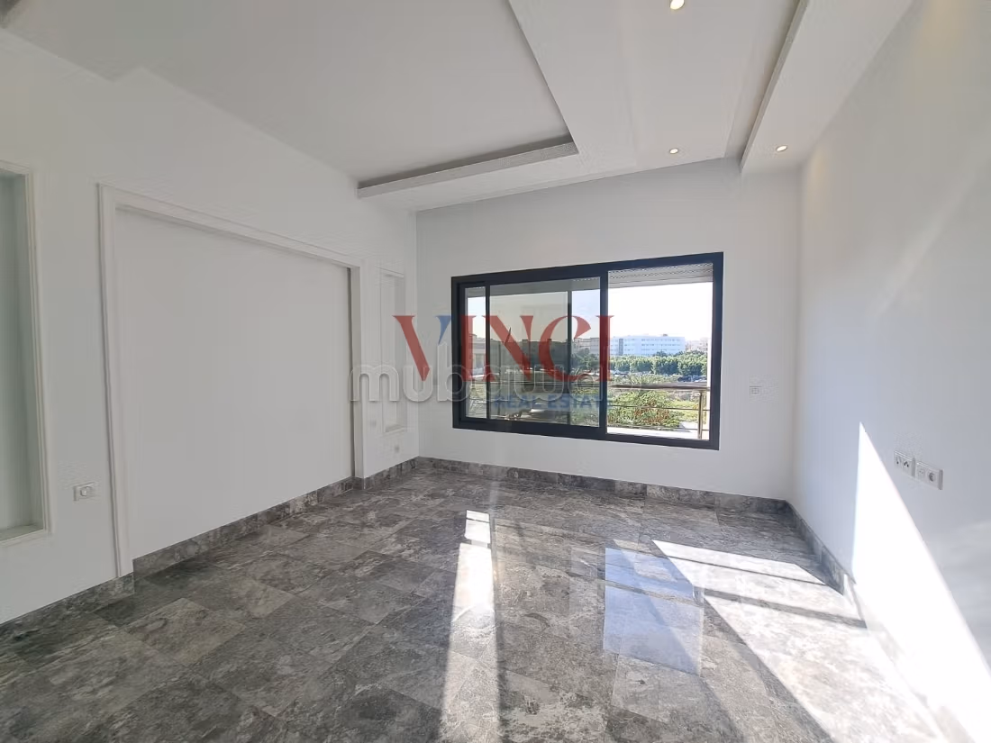 A VENDRE un Penthouse En S3 aux Berges du Lac 2