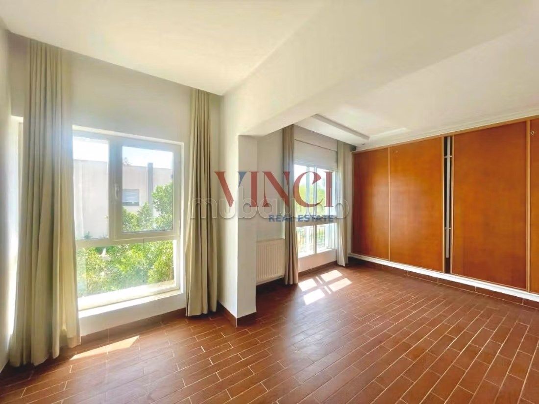 A LOUER une Villa en S7 aux Berges du Lac 2