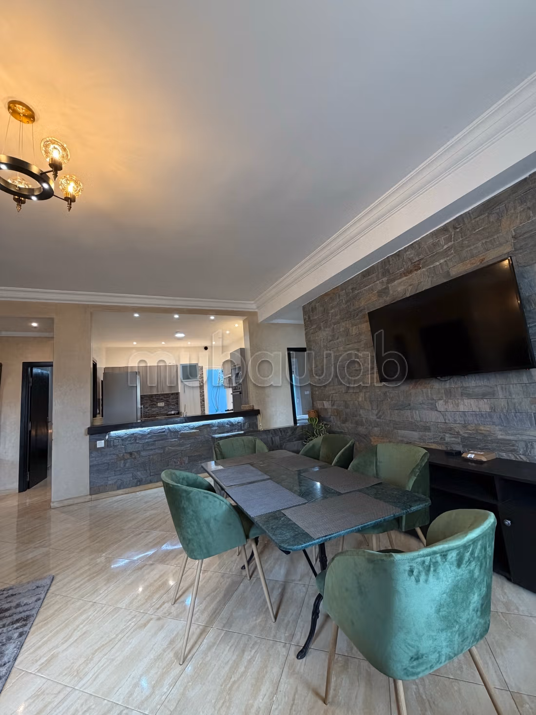 Appartamento per le vacanze in affitto a Haut Founty. 8 grandi stanze. Terrazza e giardino