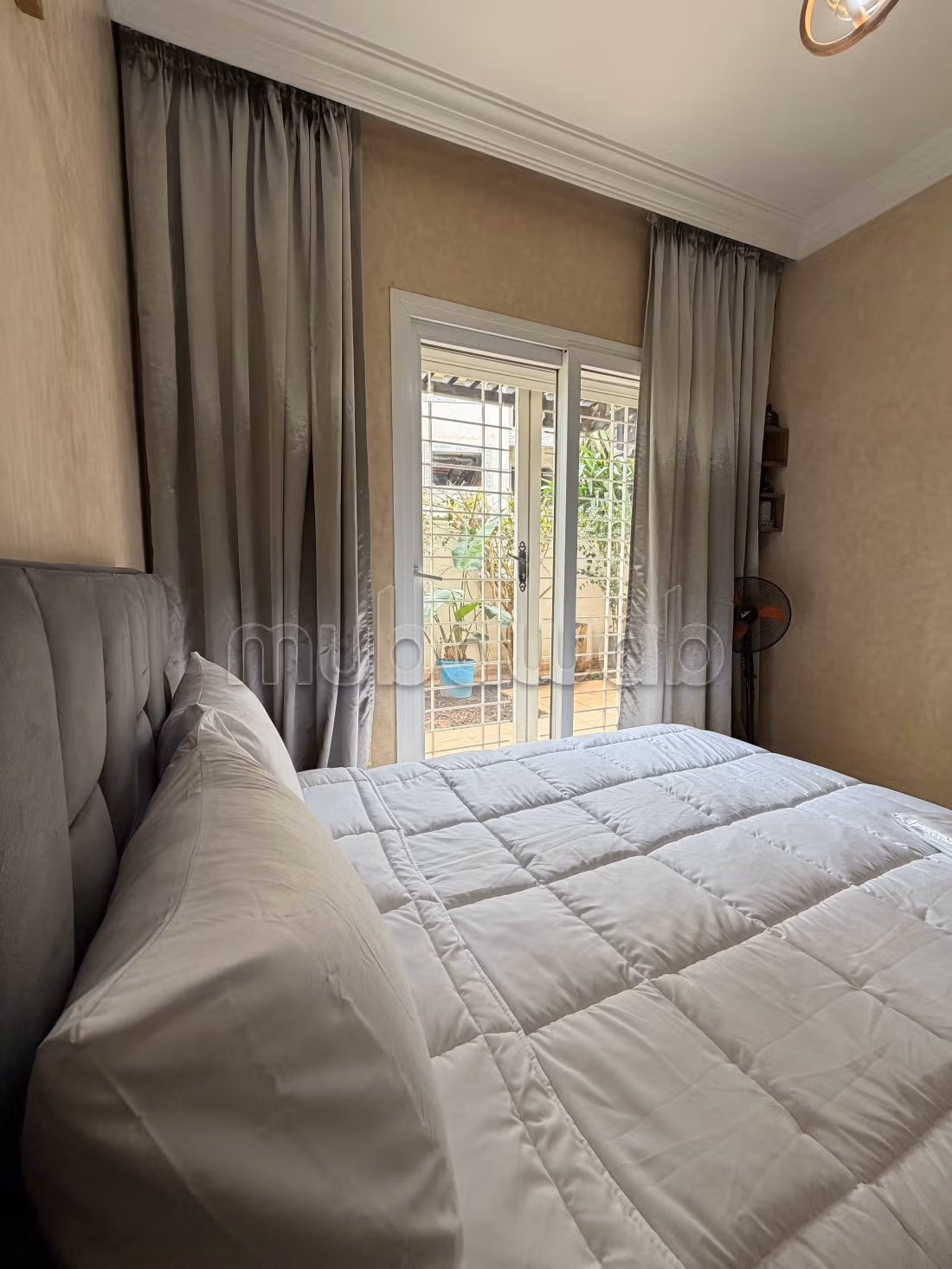 Appartamento per le vacanze in affitto a Haut Founty. 8 grandi stanze. Terrazza e giardino
