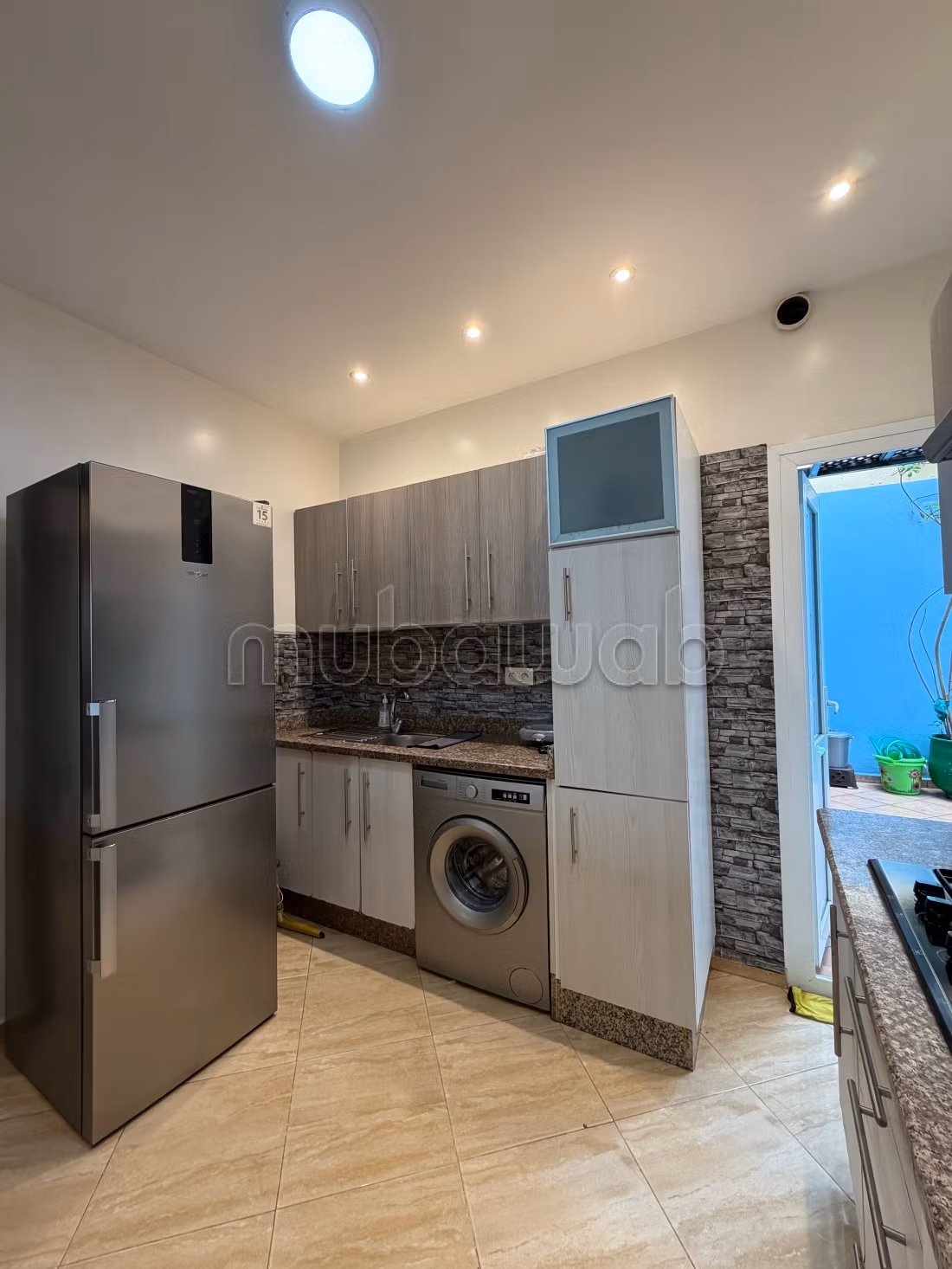Appartamento per le vacanze in affitto a Haut Founty. 8 grandi stanze. Terrazza e giardino