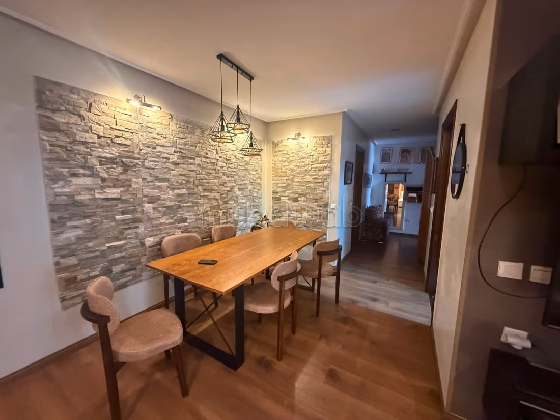 Appartement 2 chambres a vendre 
bourgogne ouest — 4