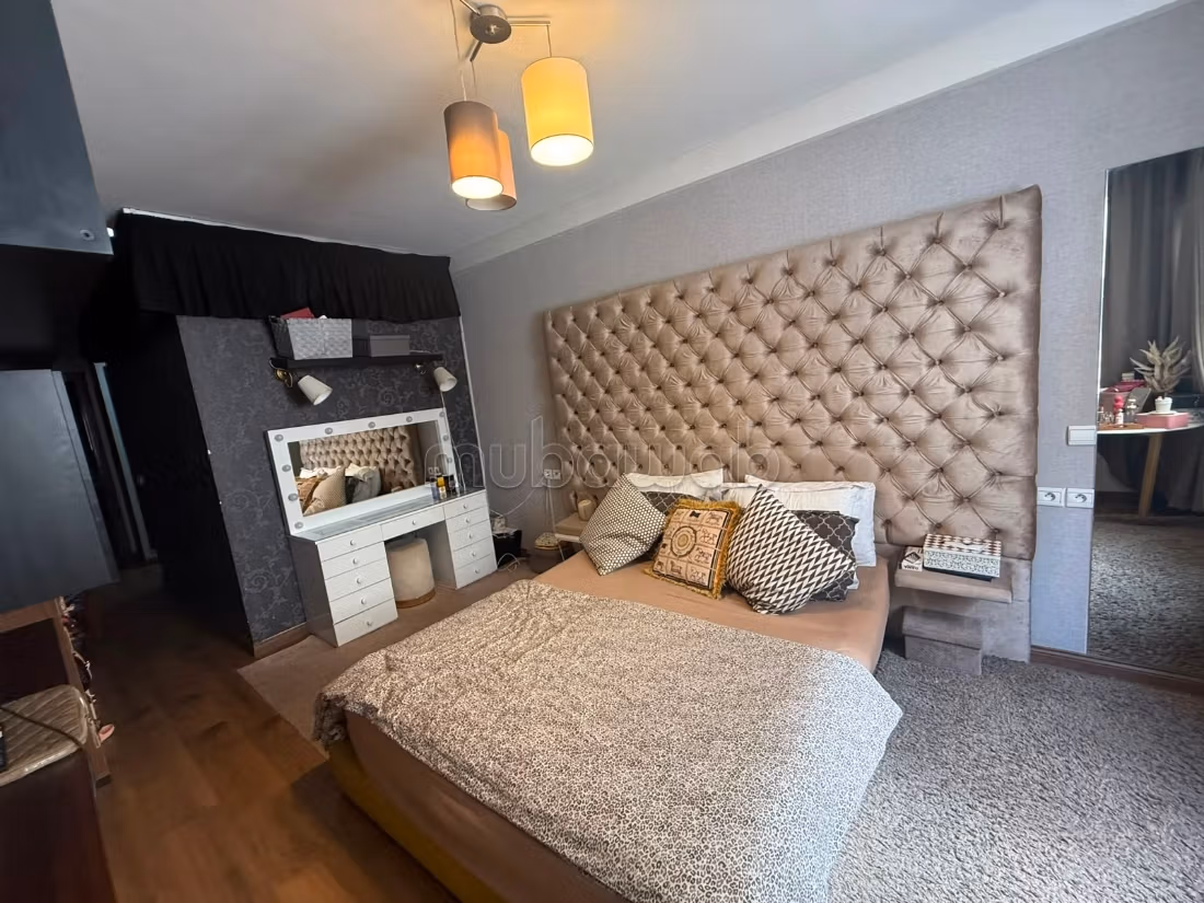 Appartement 138 m² à Bourgogne Ouest — 8