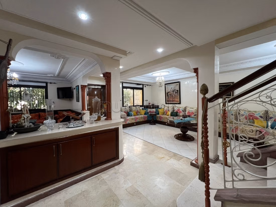Luxe villa te koop in Al-Barnoussi Jeruzalem. 1 stuk