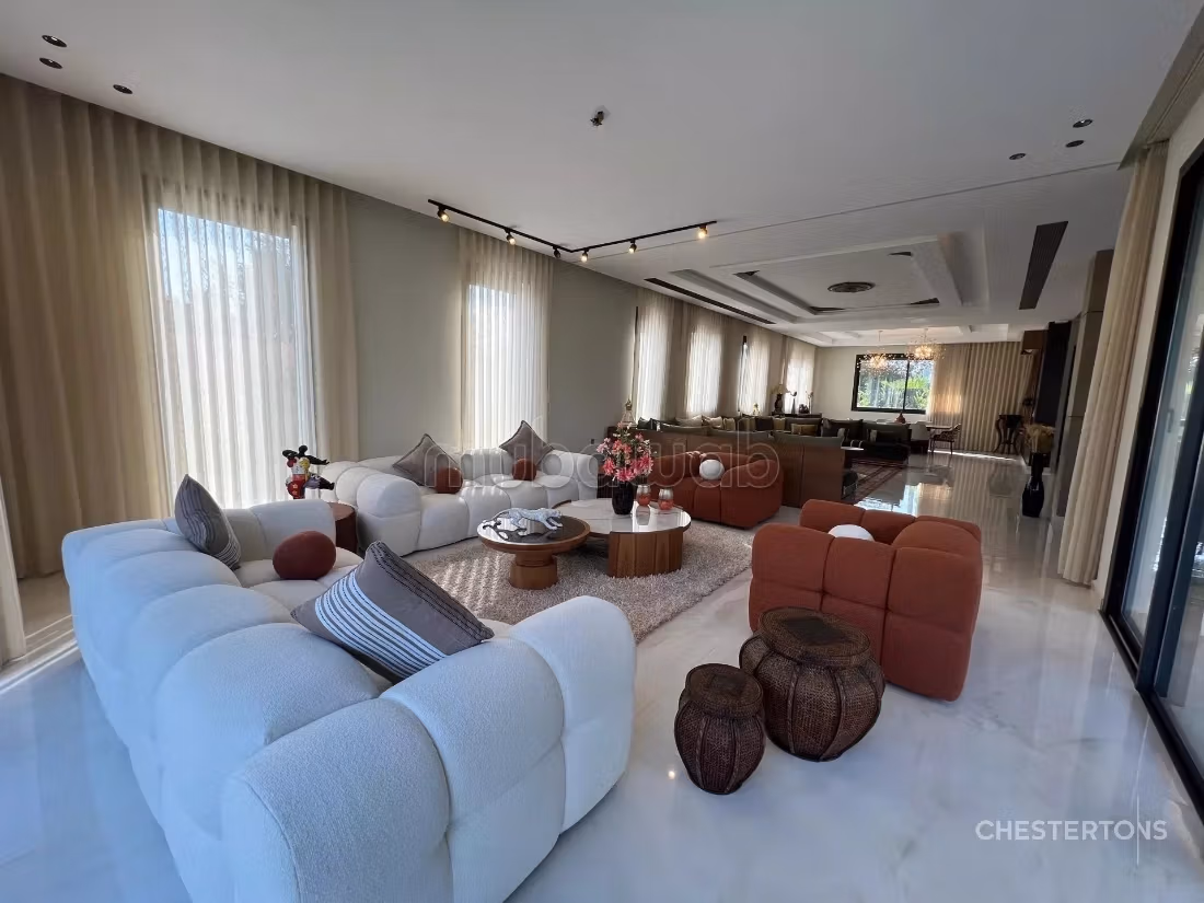 Exceptional Contemporary Villa – 900 m² Living Space