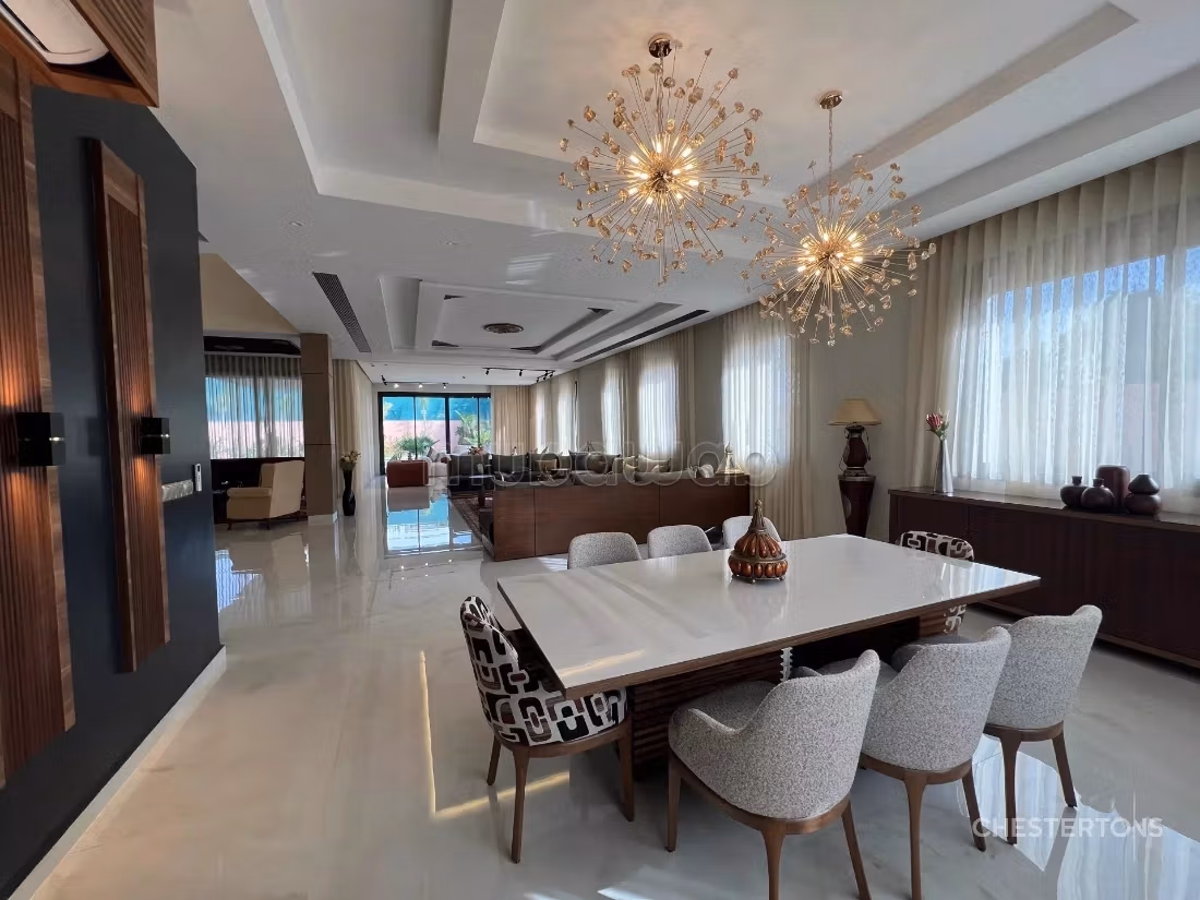 Exceptional Contemporary Villa – 900 m² Living Space
