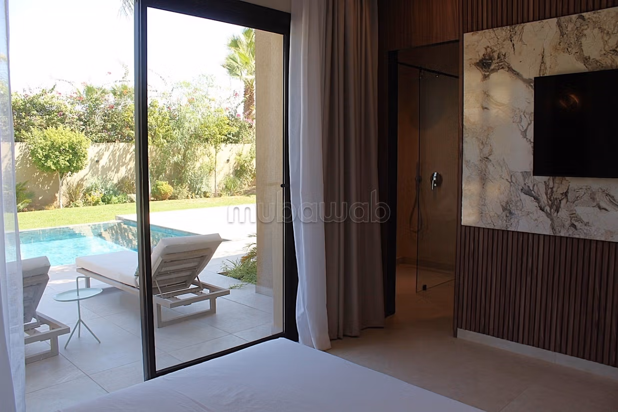 Bellissima villa arredata con tre camere