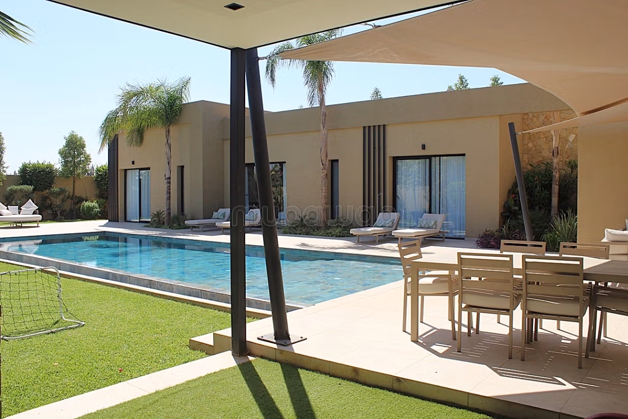 Bellissima villa arredata con tre camere