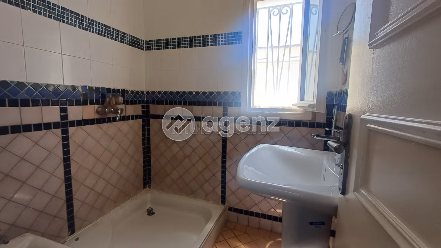 Villa à vendre 474 m², 4 chambres Hay Al Fath Rabat