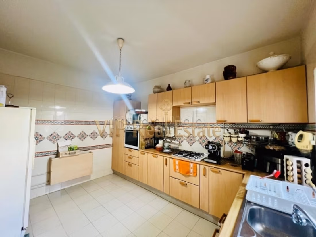 In Vendita un duplex S3 con giardino a La Marsa