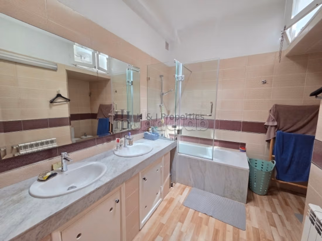 Villa t5 de 554m² – piscine