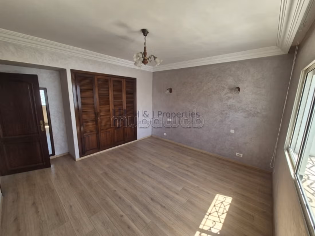 Villa t4 de 607m² – 3 chambres piscine