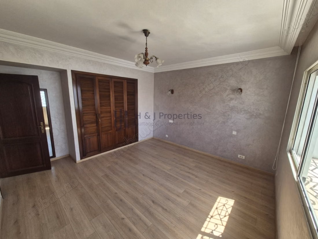 A vendre villa magnifique 607 m² laymoune casa