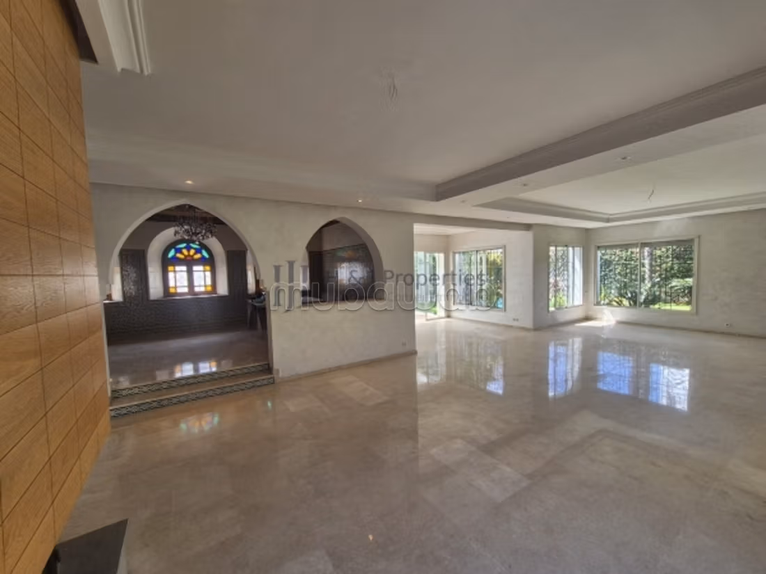 Villa t4 de 607m² – 3 chambres piscine
