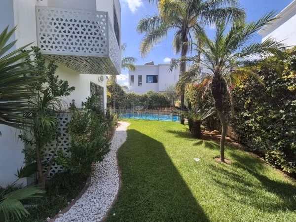 Villa t4 de 607m² – 3 chambres piscine