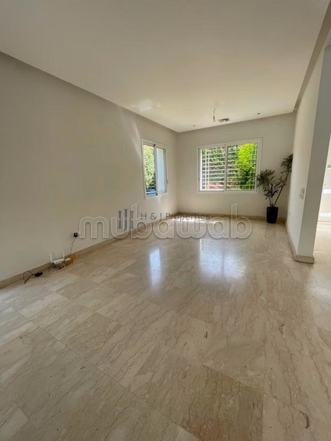 A louer villa t5 de 320 m² piscine ain diab