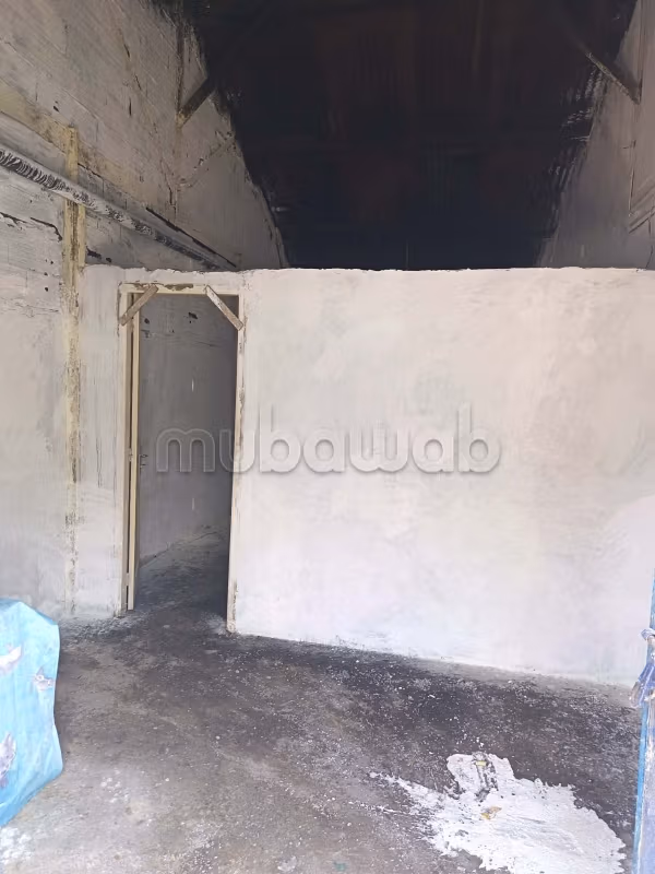 Commercial premises located between Ben Arous and Tunis