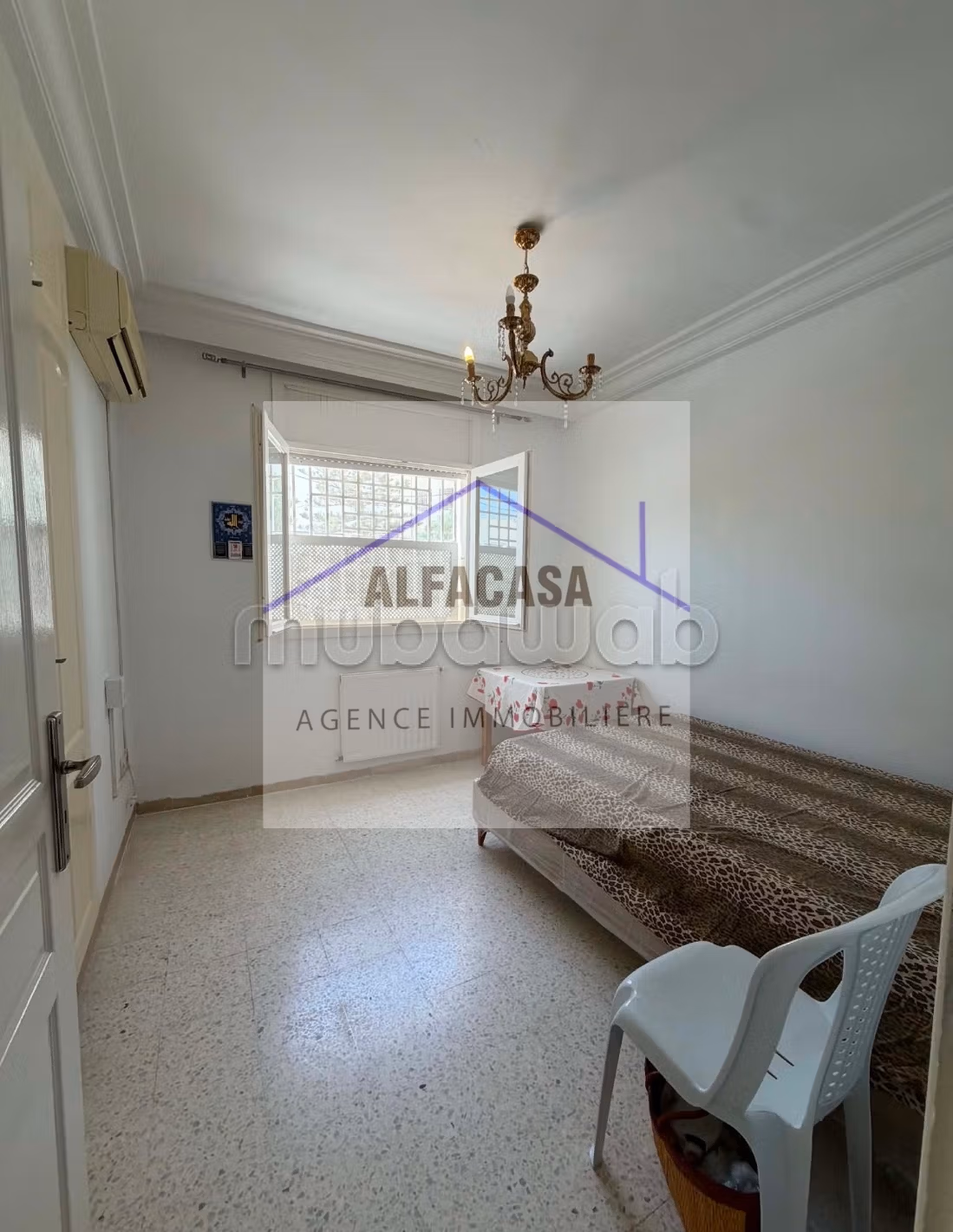 A vendre un appartement s2 a cite wahat laouina