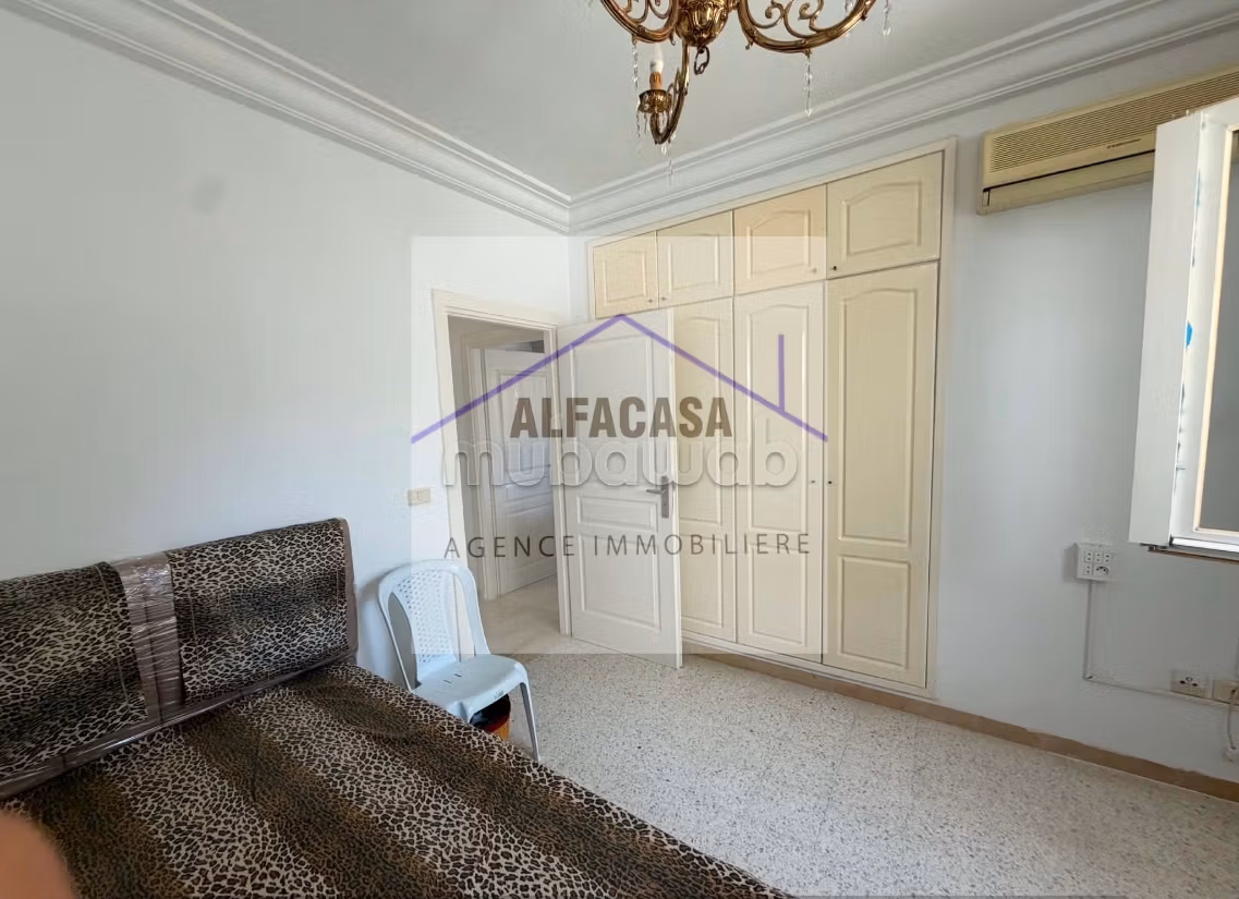 A vendre un appartement s2 a cite wahat laouina