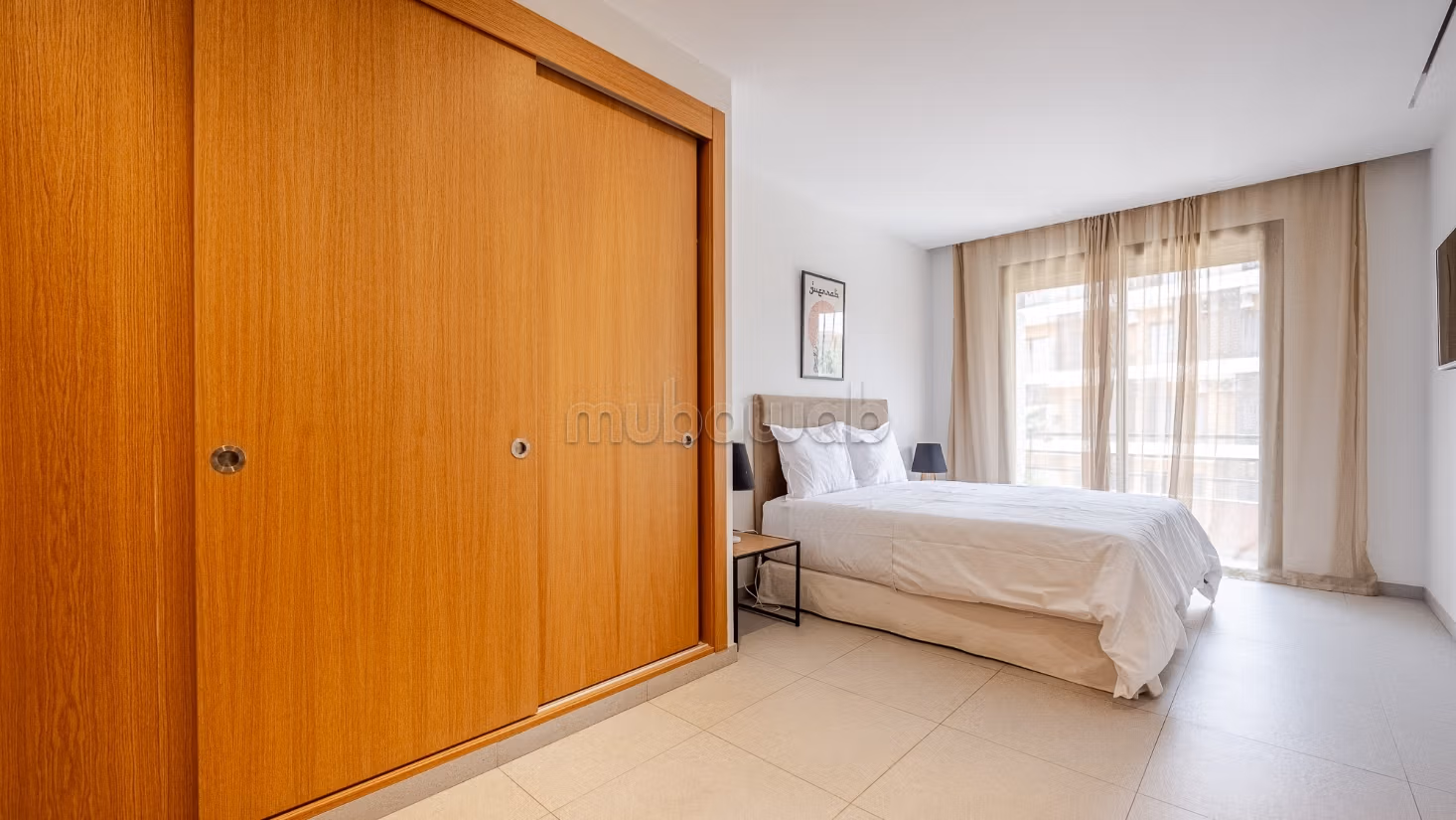 Appartamento con 3 stanze e terrazza