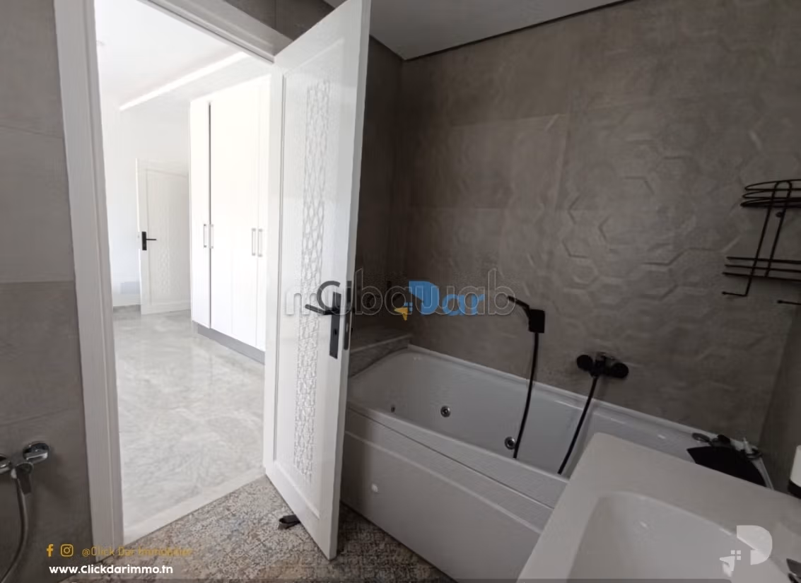 Villa in S2 per affitto estivo